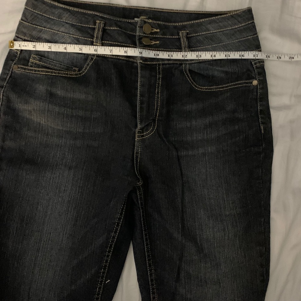 Mudd high waisted embroidered skinny jeans size 11